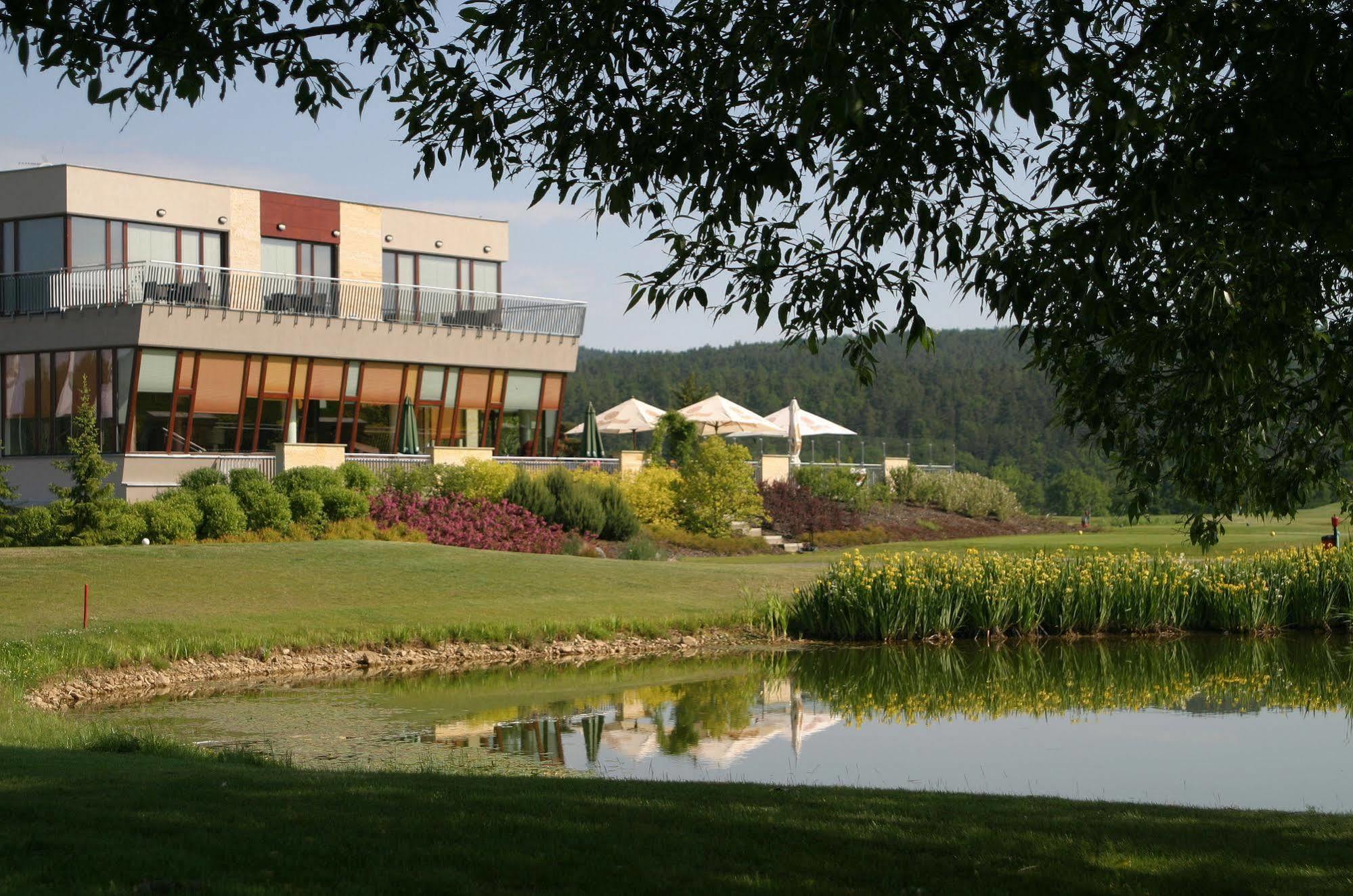 Golf Club Отель 4*